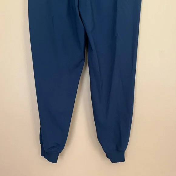 {Lululemon} Stretch High-Rise Jogger Shorter Length in True Navy - Womens 8